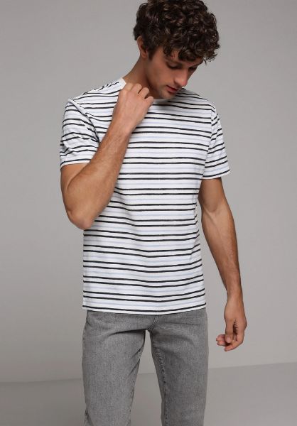 Изображение Футболка Colin's